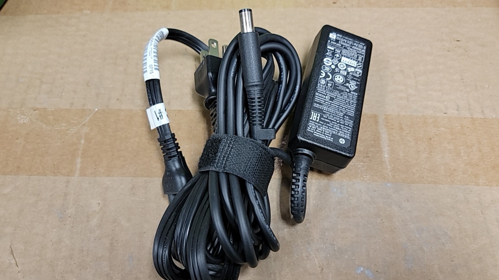 20pcs Genuine HP Elitebook Folio Slim 9470M 9480M AC PowerAdapter 744893-001 45W