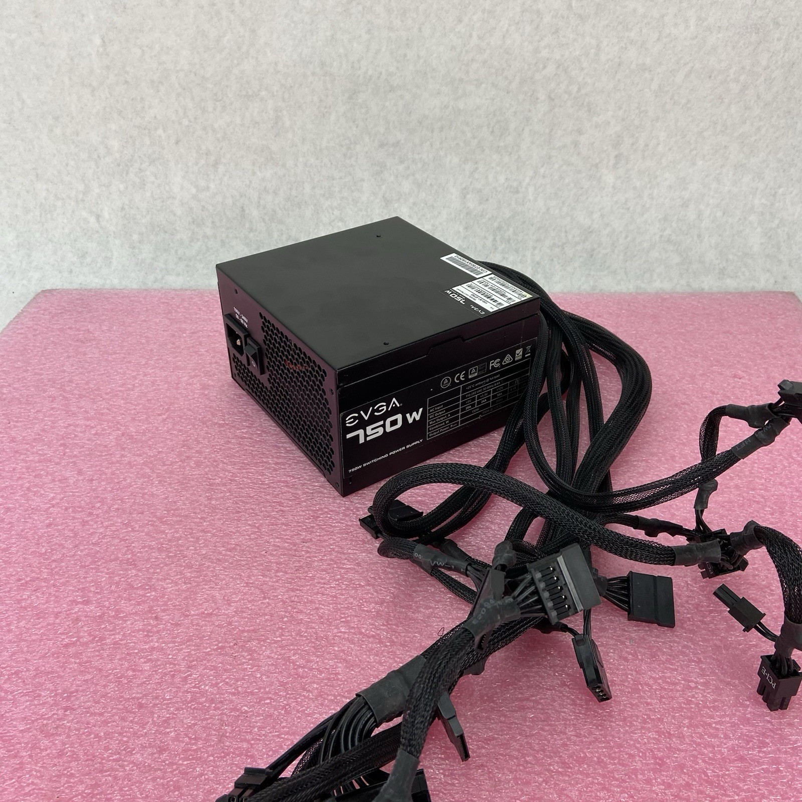 EVGA 100-N1-0750 700W Switching Power Supply 