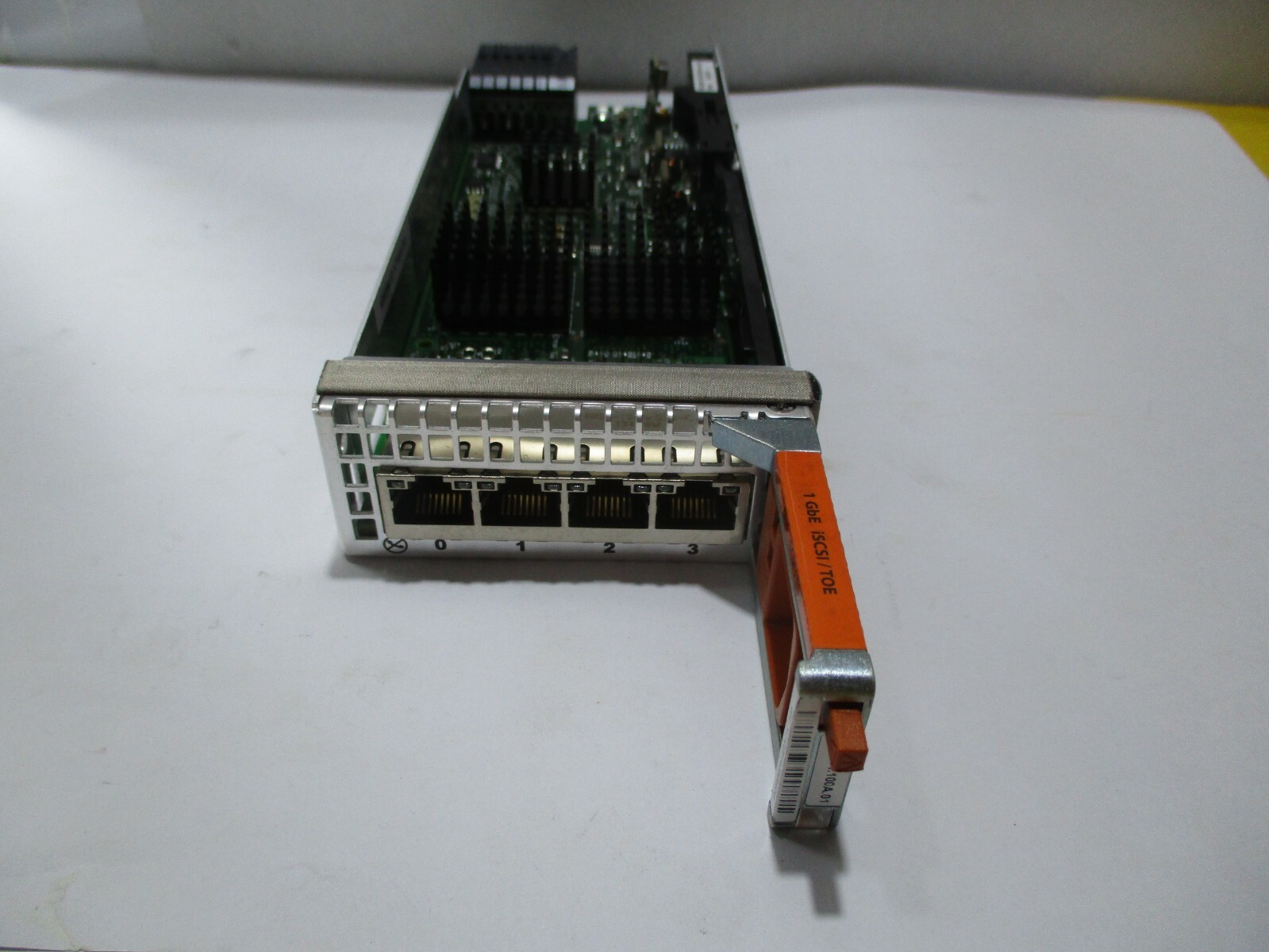 EMC 303.141.100A.01 4 PORT 1GBE ISCSI / TOE I/O MODULE FOR VNX5000