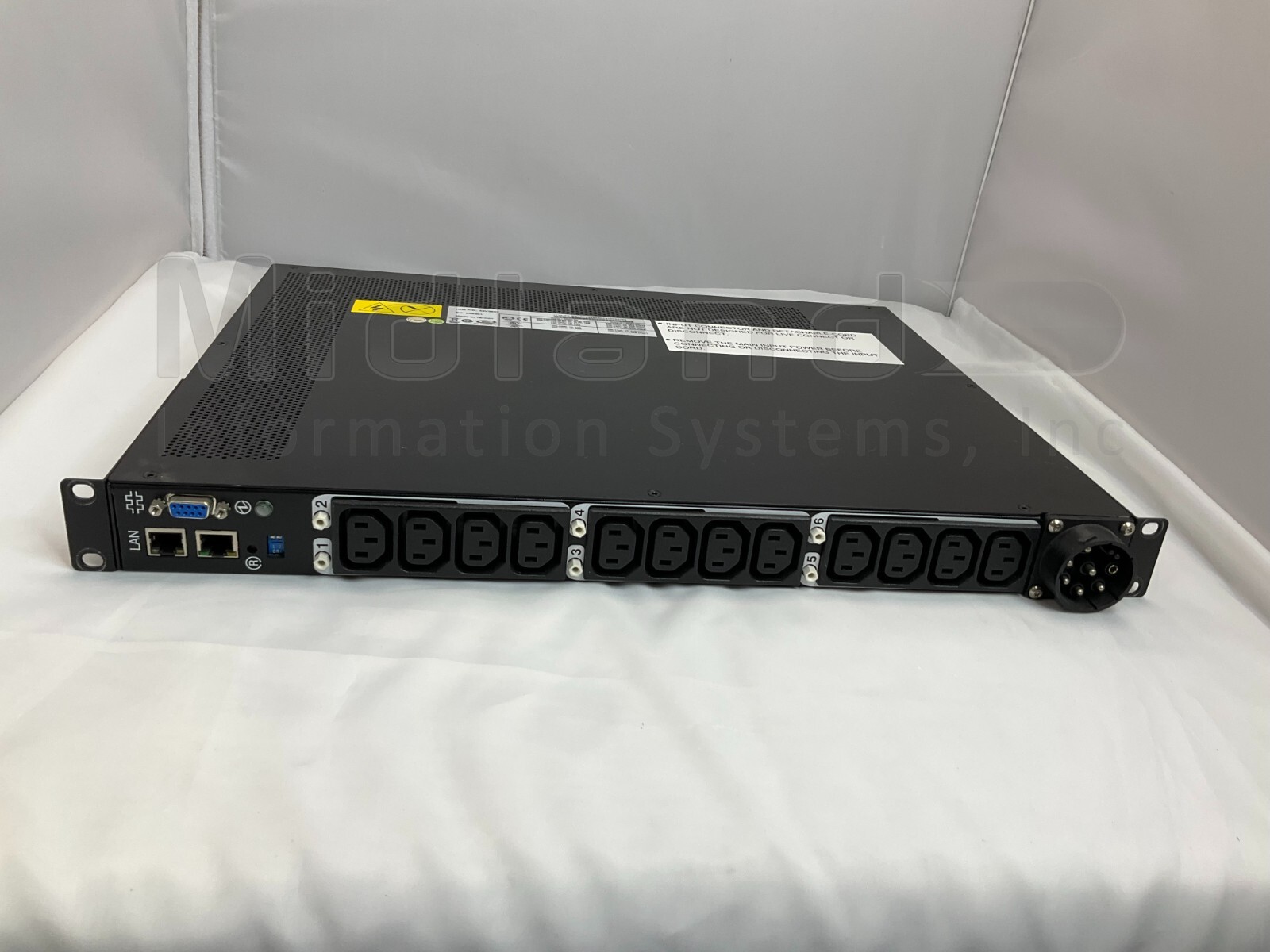 IBM 7109/5889 44V3897 PDU+ UTG0247 Input 12x C13 Outlets (10A/13A) 1U for 7014