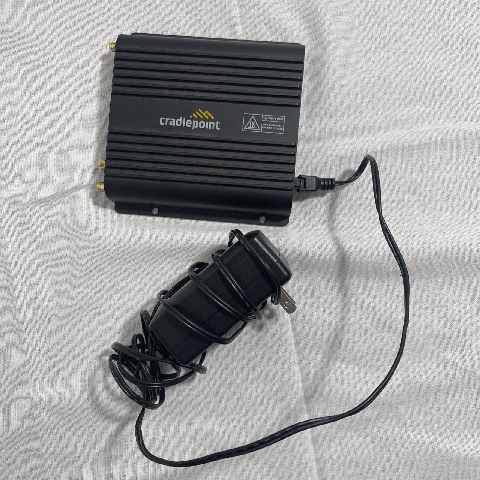 Cradlepoint IBR650C-150M-D LTE Wireless Router And Power Cable,antenna