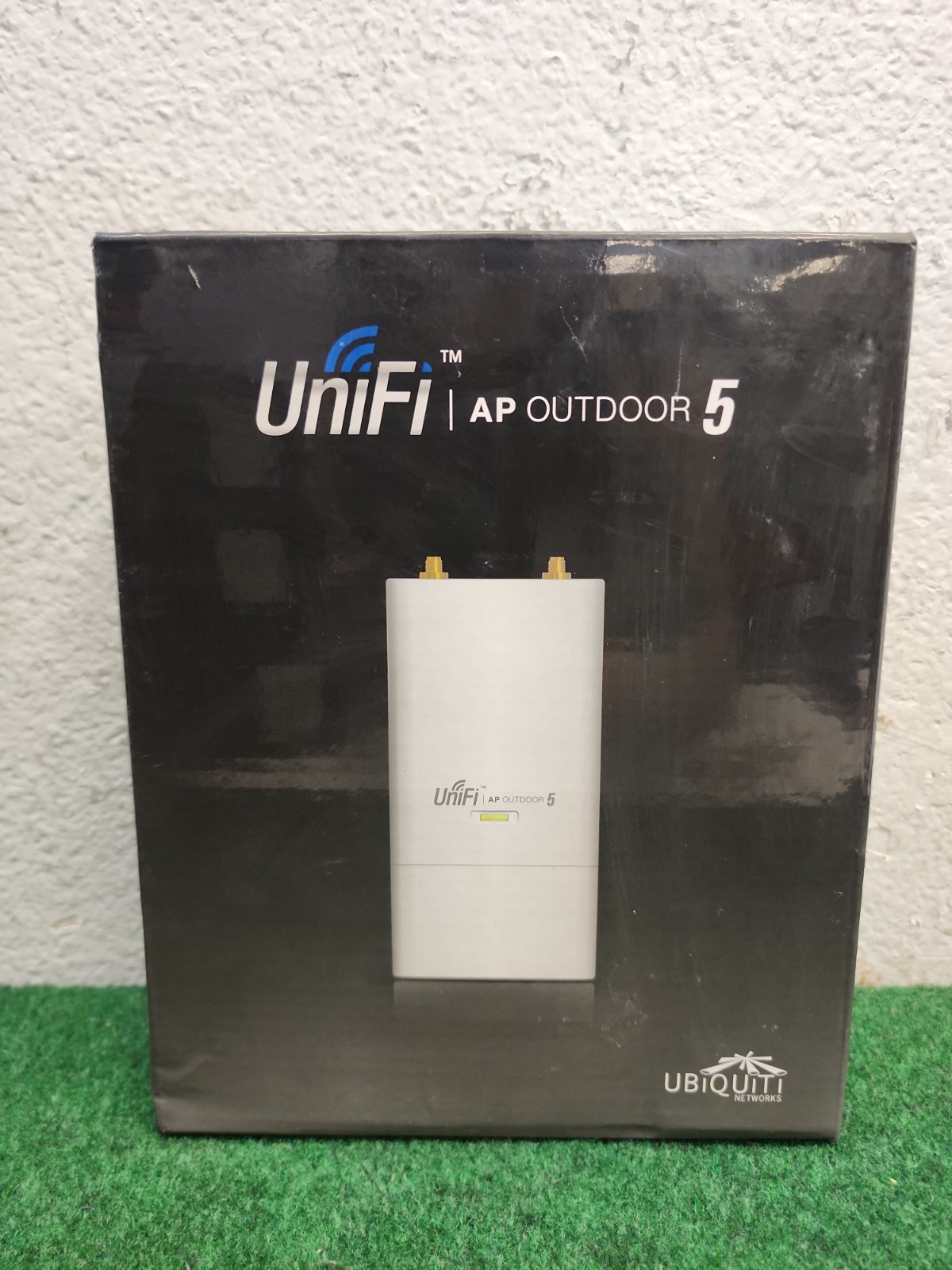 Ubiquiti UniFi AP Outdoor 5 GHz Wireless Access Point UAP-Outdoor5 Boxed