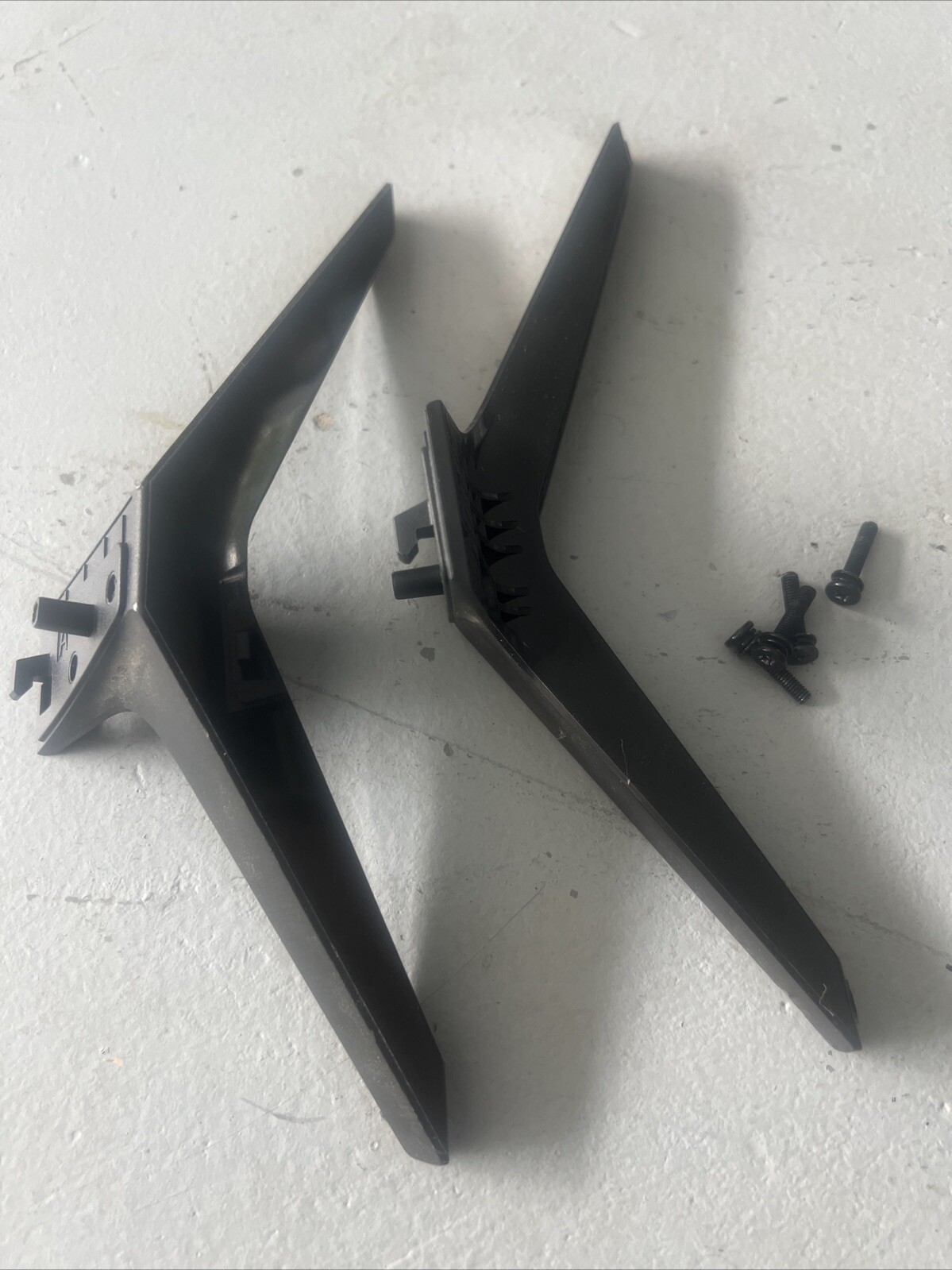 2 Set LG AAN76411709 Stand Leg-Left; A AAN76411710 Leg-Right; B MAM6449841 /42