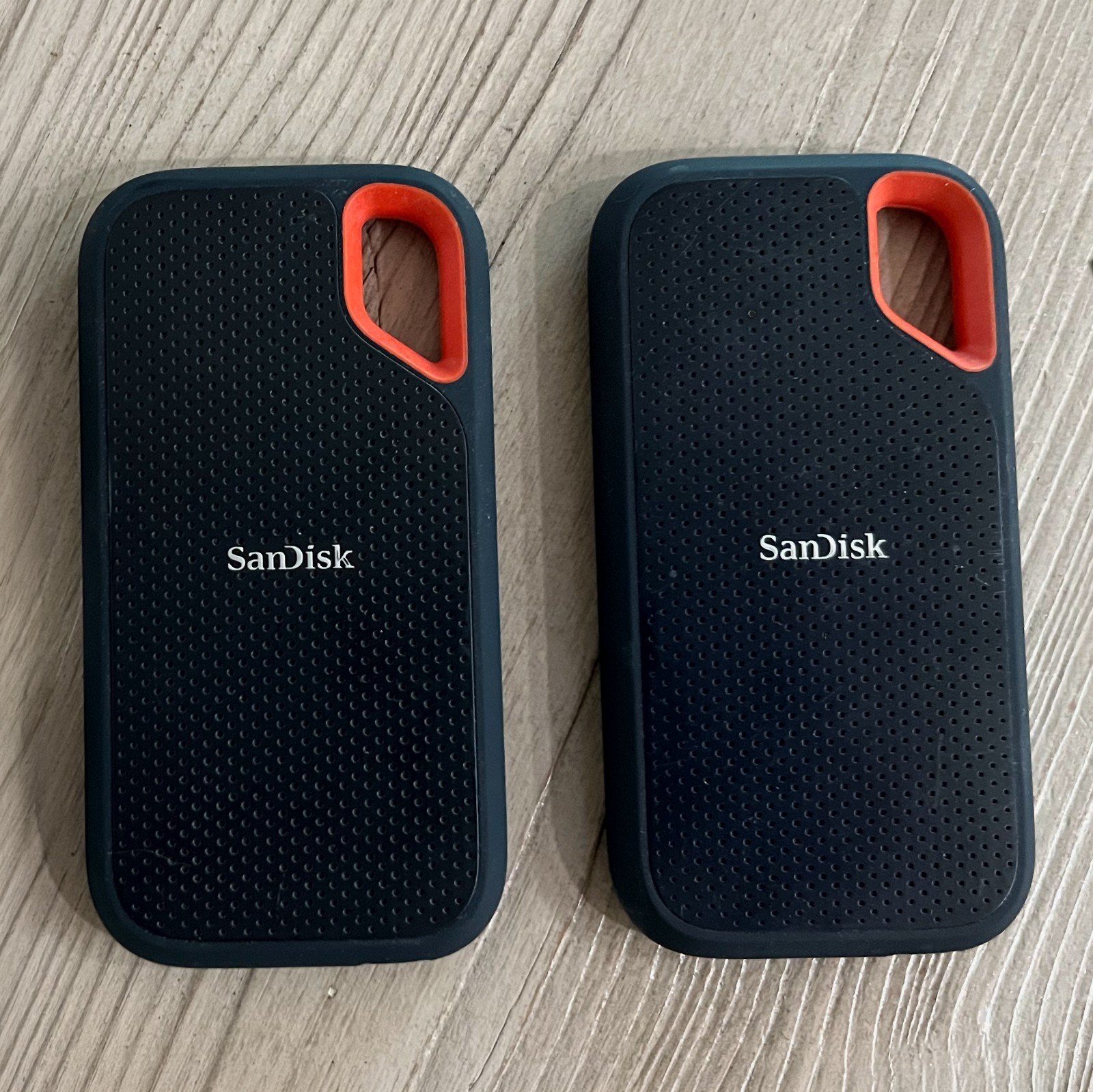 2x Sandisk Extreme 1TB SSD - Used
