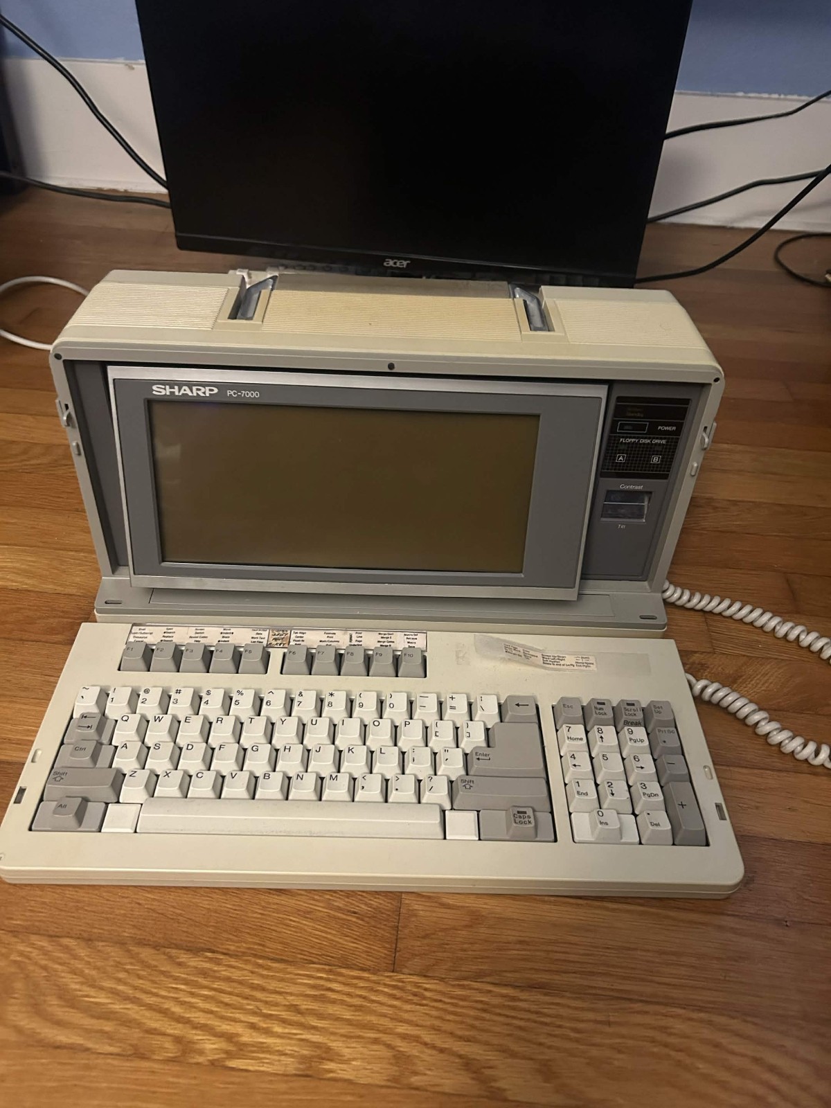 SHARP PC-7000 working fine just don't have boot disk