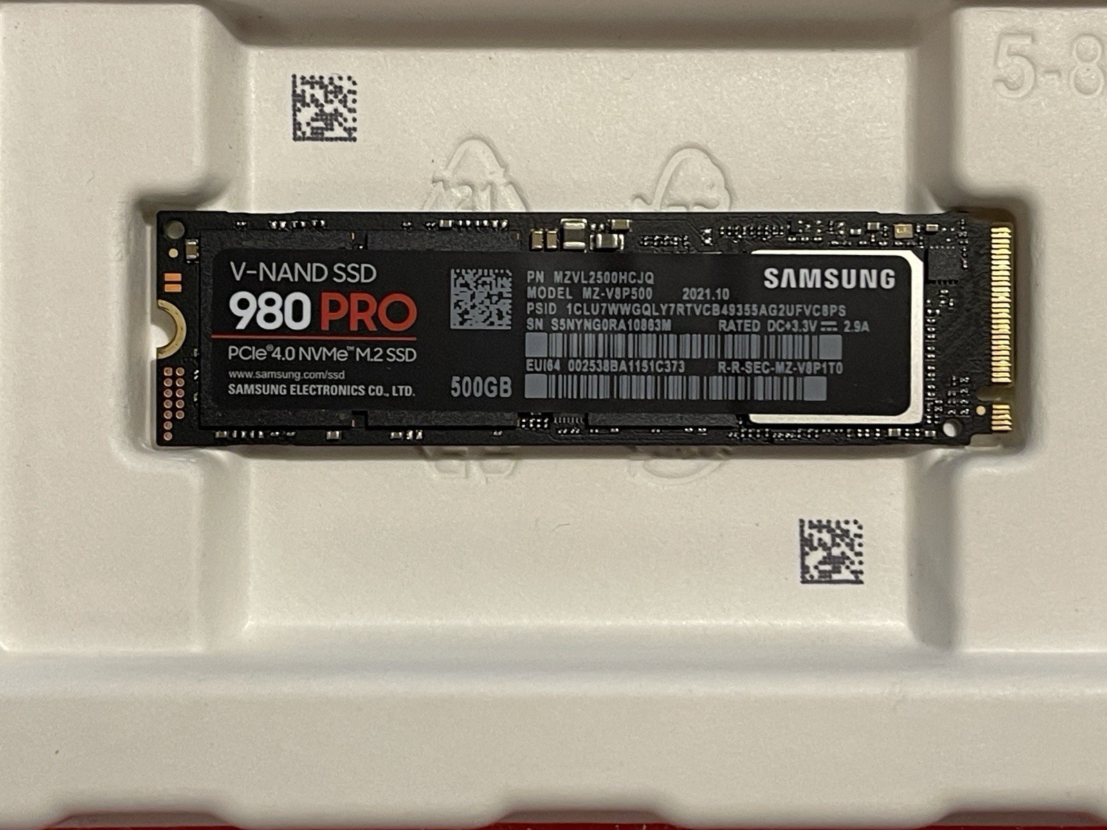Samsung 980 PRO 500GB PCIe 4.0 NVMe M.2 2280 Internal SSD MZ-V8P500