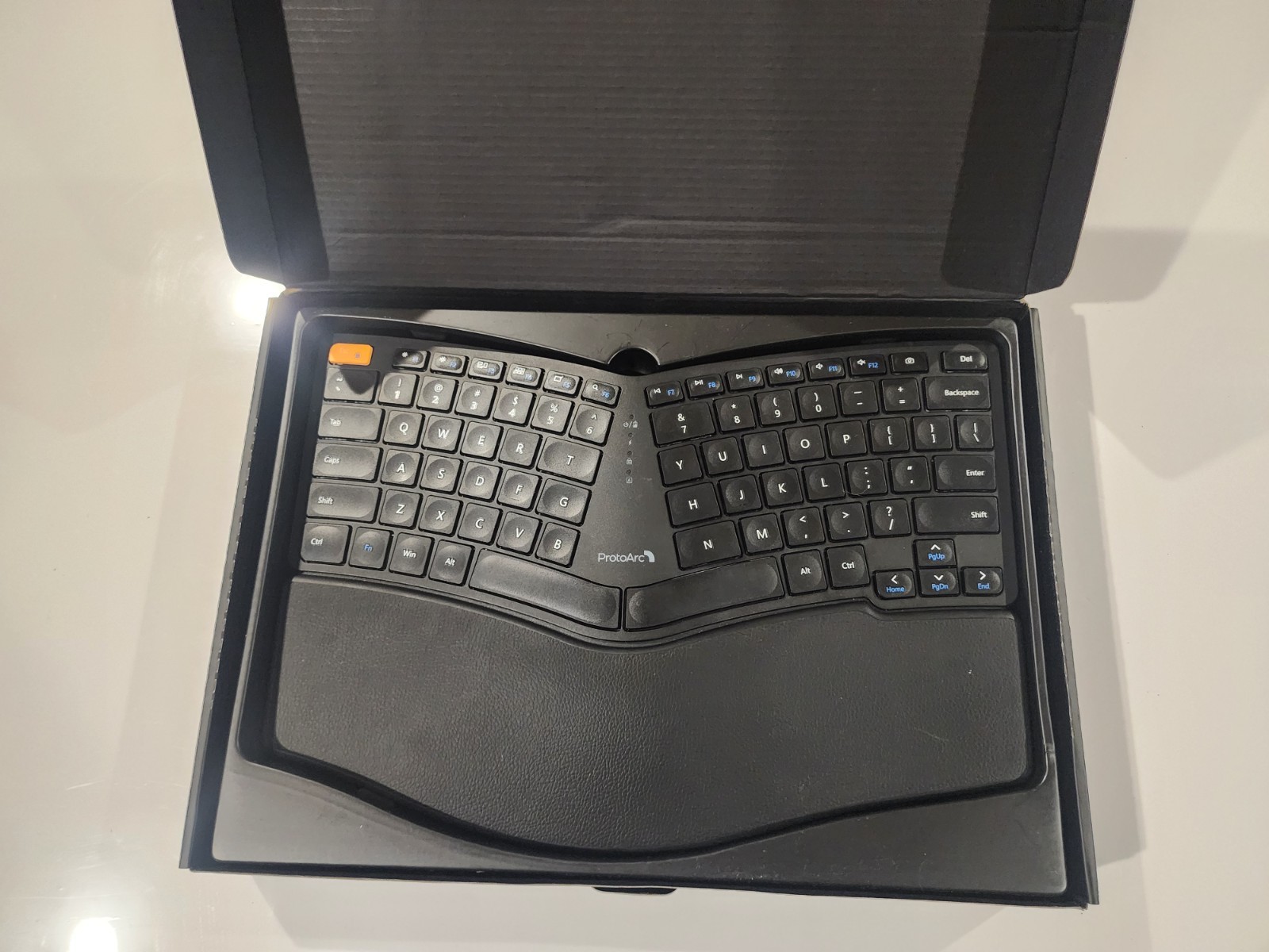 ProtoArc Bluetooth Ergonomic Keyboard, EK04 Mini Compact Ergo Split *NO DONGLE*