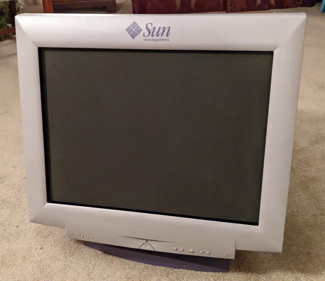 Sun Microsystems (Sony) GDM-5410 21” Inch FD  Premium Color Monitor Original Box
