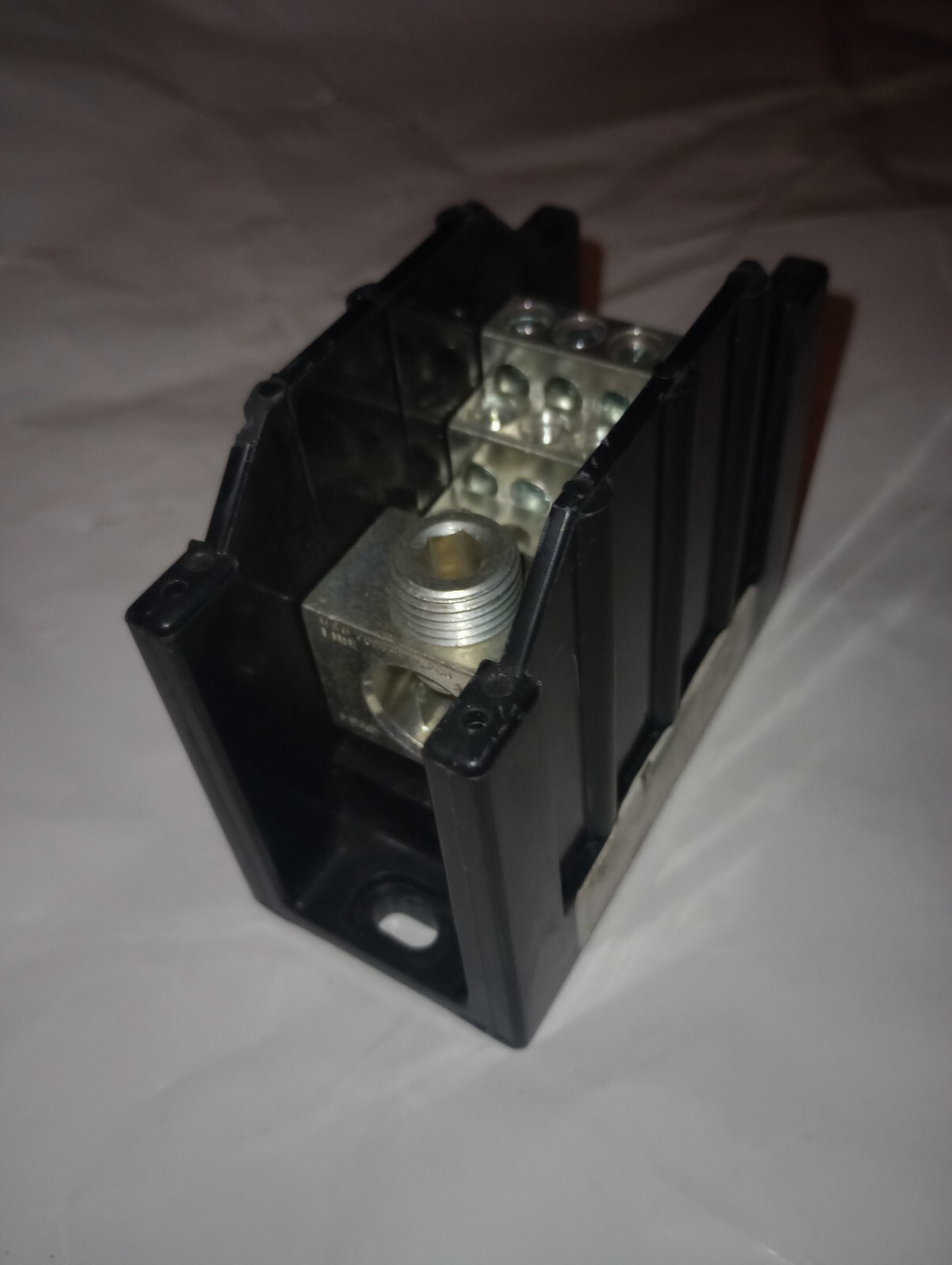 NEW GENUINE EDISON HPB312-1 POWER DISTRIBUTION BLOCK 310A-600V