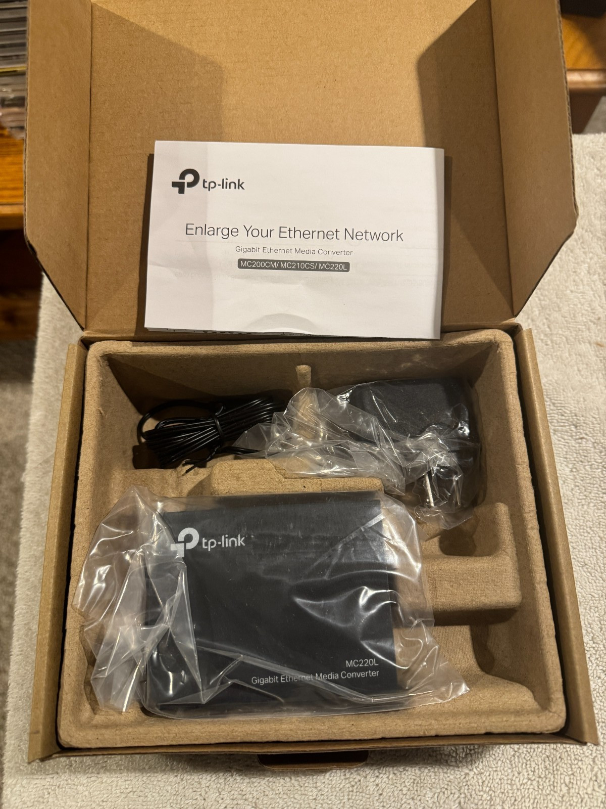 TP-LINK  Gigabit SFP Media Converter MC220L(UN) Ver 4.6 - OPEN BOX