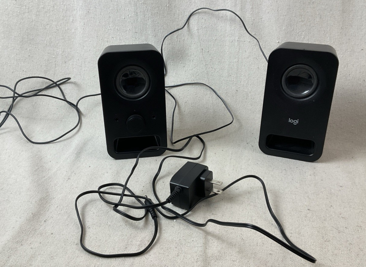 Logi Black Desktop Multimedia Wired Speakers 6" x3"  Z150