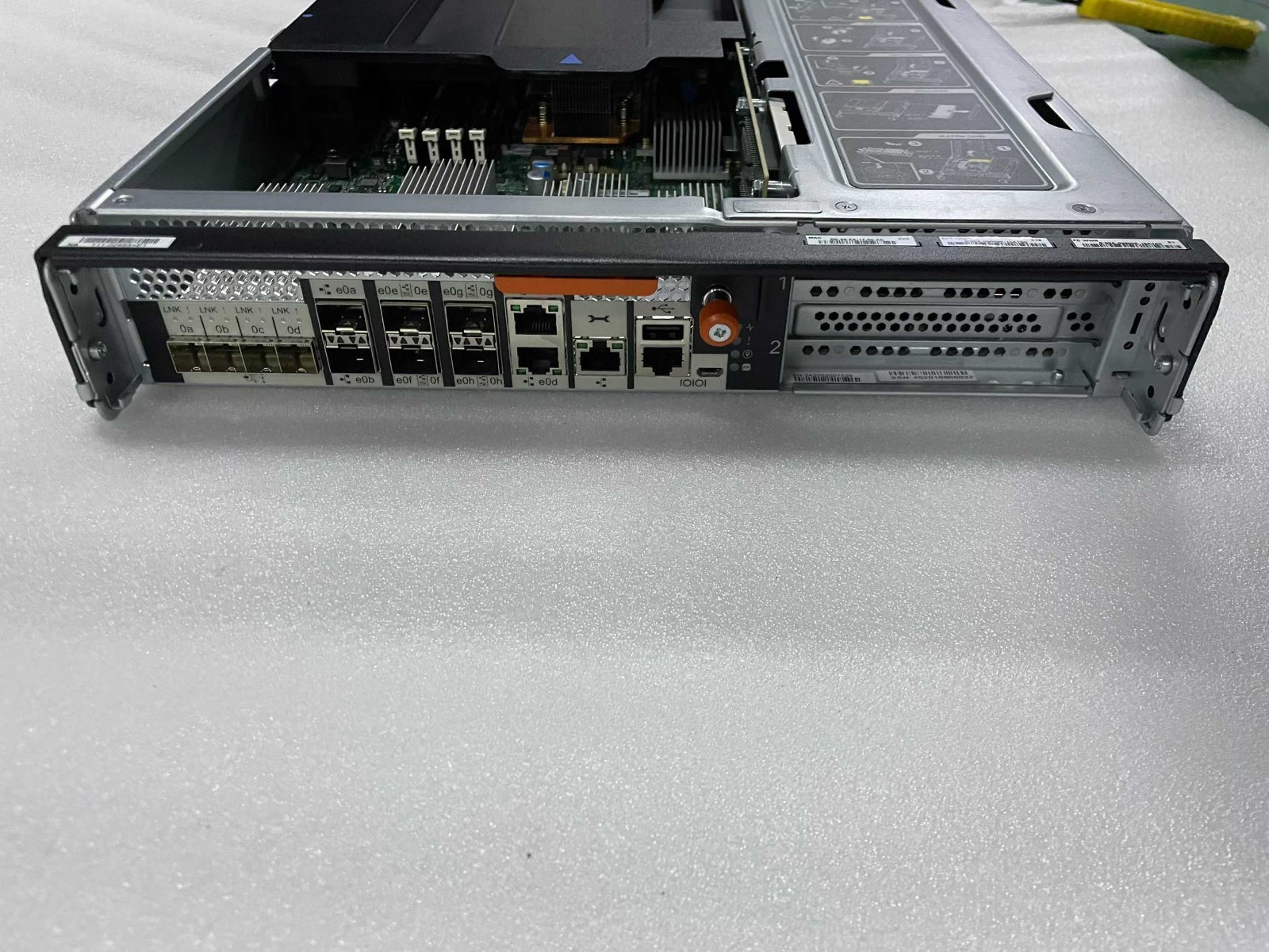 NETAPP FAS8200/AFF A300 controller X3172A 111-02493