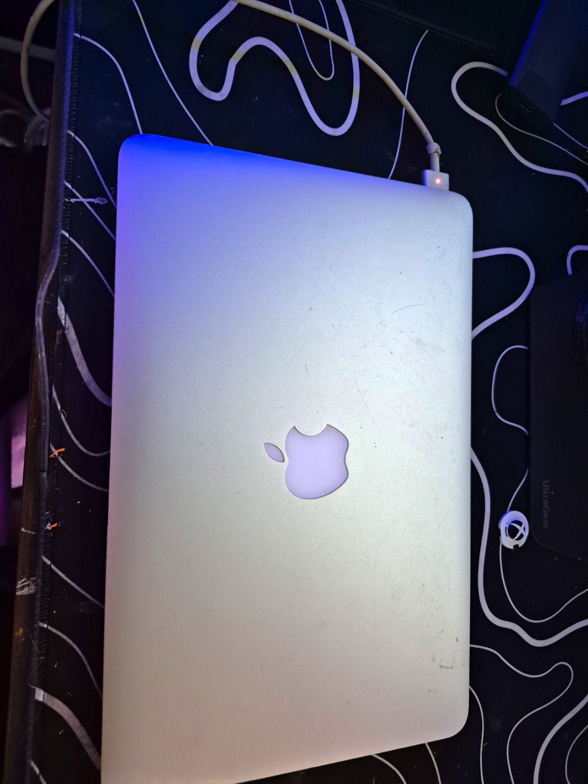 Apple MacBook Air 13in (2014) i5 1.7GHz 8GB RAM 256GB SSD Silver macOS