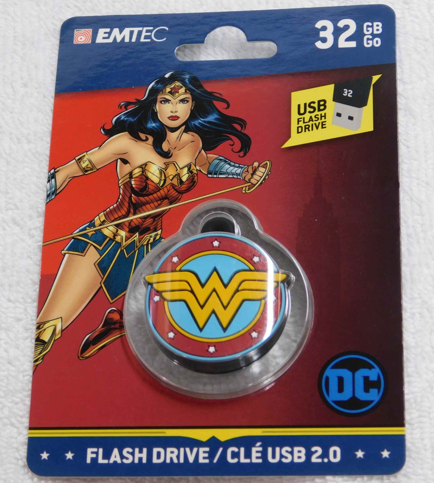 Wonder Woman 32GB Flash Drive Keychain NEW SEALED Emtec DC Comics 32 GB