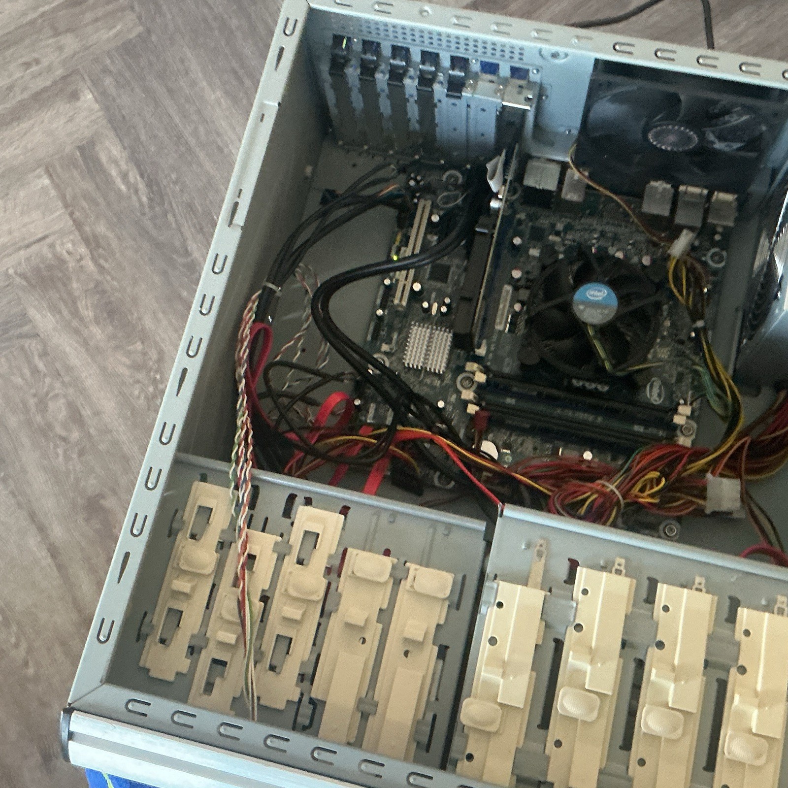Custom/blackbox Gray Desktop PC Tower for school or brows w/ windows10 preloaded