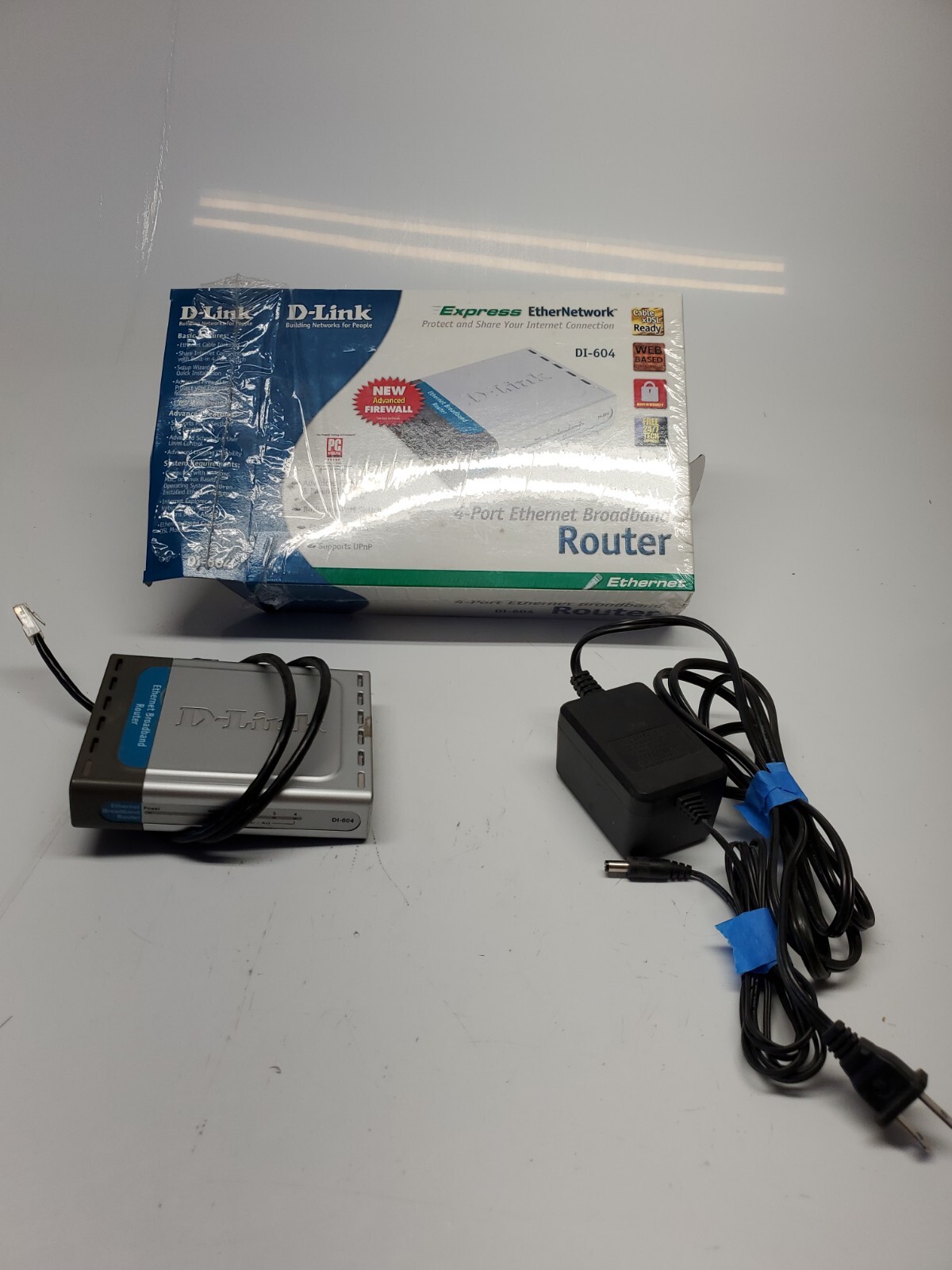 NEW D-Link Express EtherNetwork 4-Port Ethernet Broadband Router DI-604