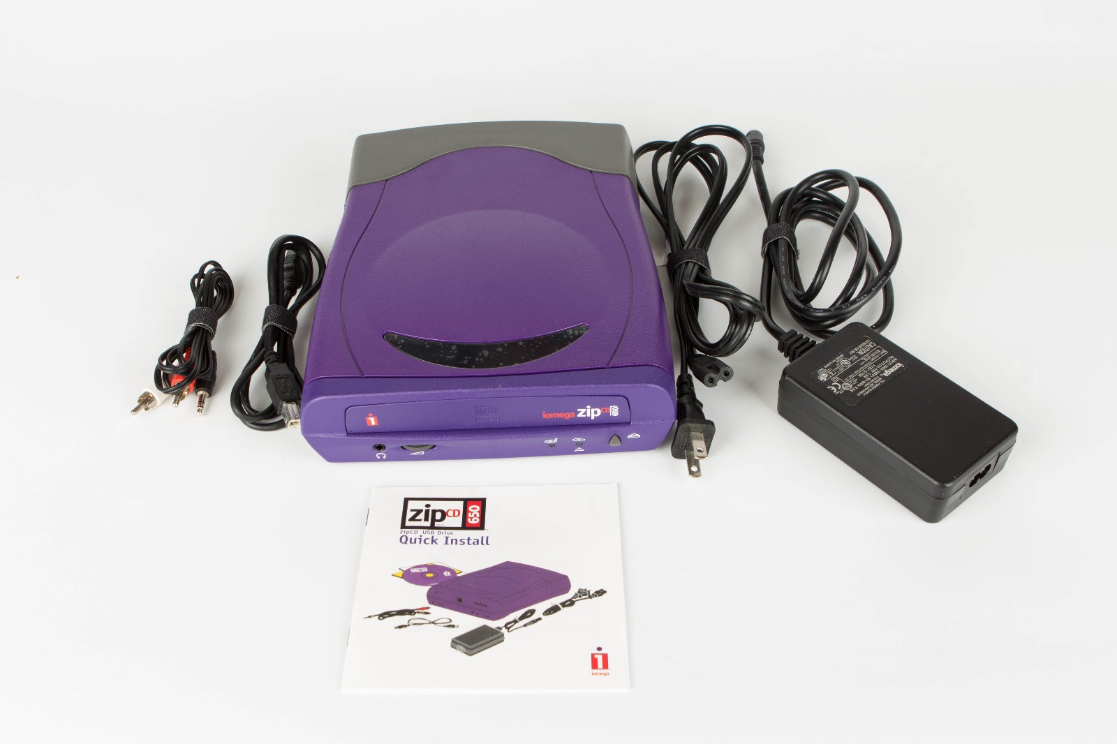 IOMEGA ZIP CD 650 Drive ZIPCDUSB with all Cables and Manual Tested And Works