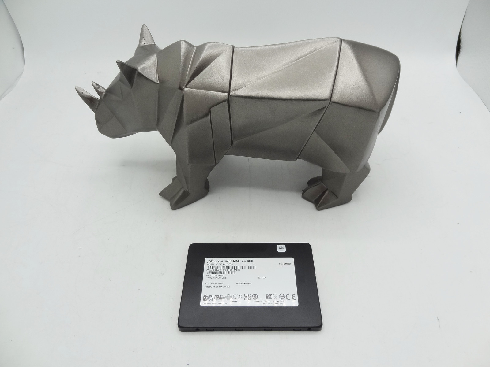 Micron MTFDDAK1T9TGB 1.92TB 5400 MAX 6GBPS SATA SFF SSD