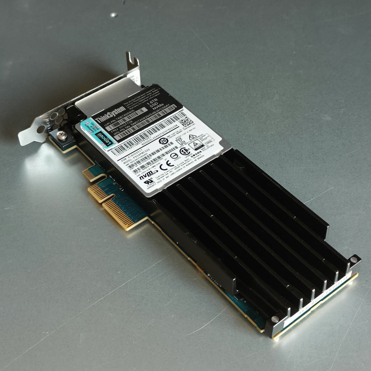 Toshiba Lenovo PX04PMC 1.6TB NVMe PCIe 3.0 x4 HHHL Enterprise SSD 7XB7A05925