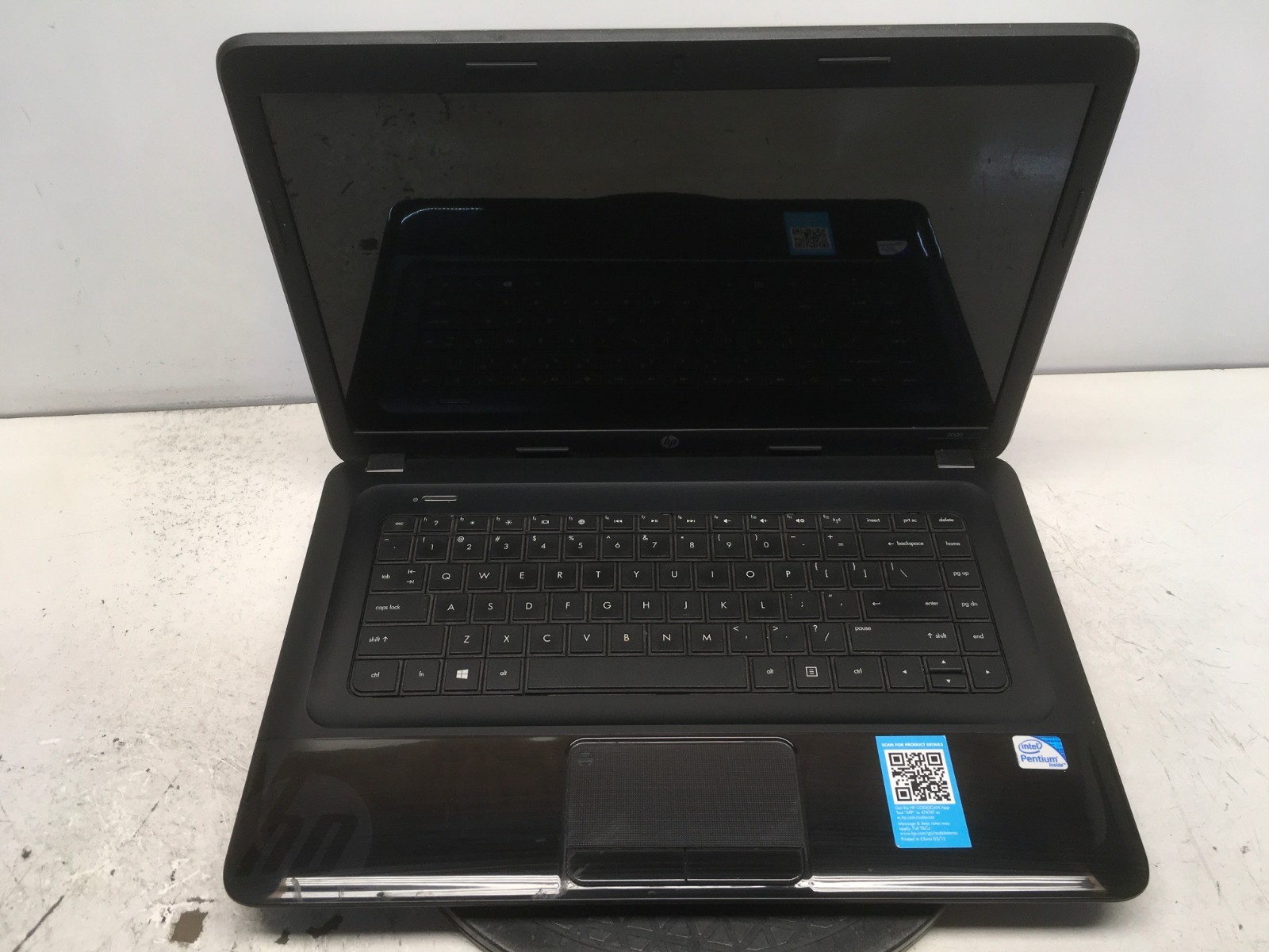 HP 2000-2B20NR Intel Pentium B980 2.4GHz 4 GB NO HDD No Batt