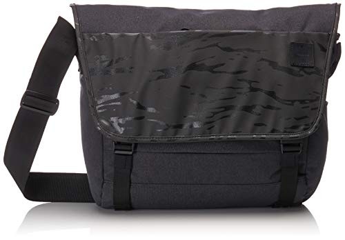 Incase Designs Corp Compass Messenger MacBook Pro /Laptop Bag for 15" Laptop NEW