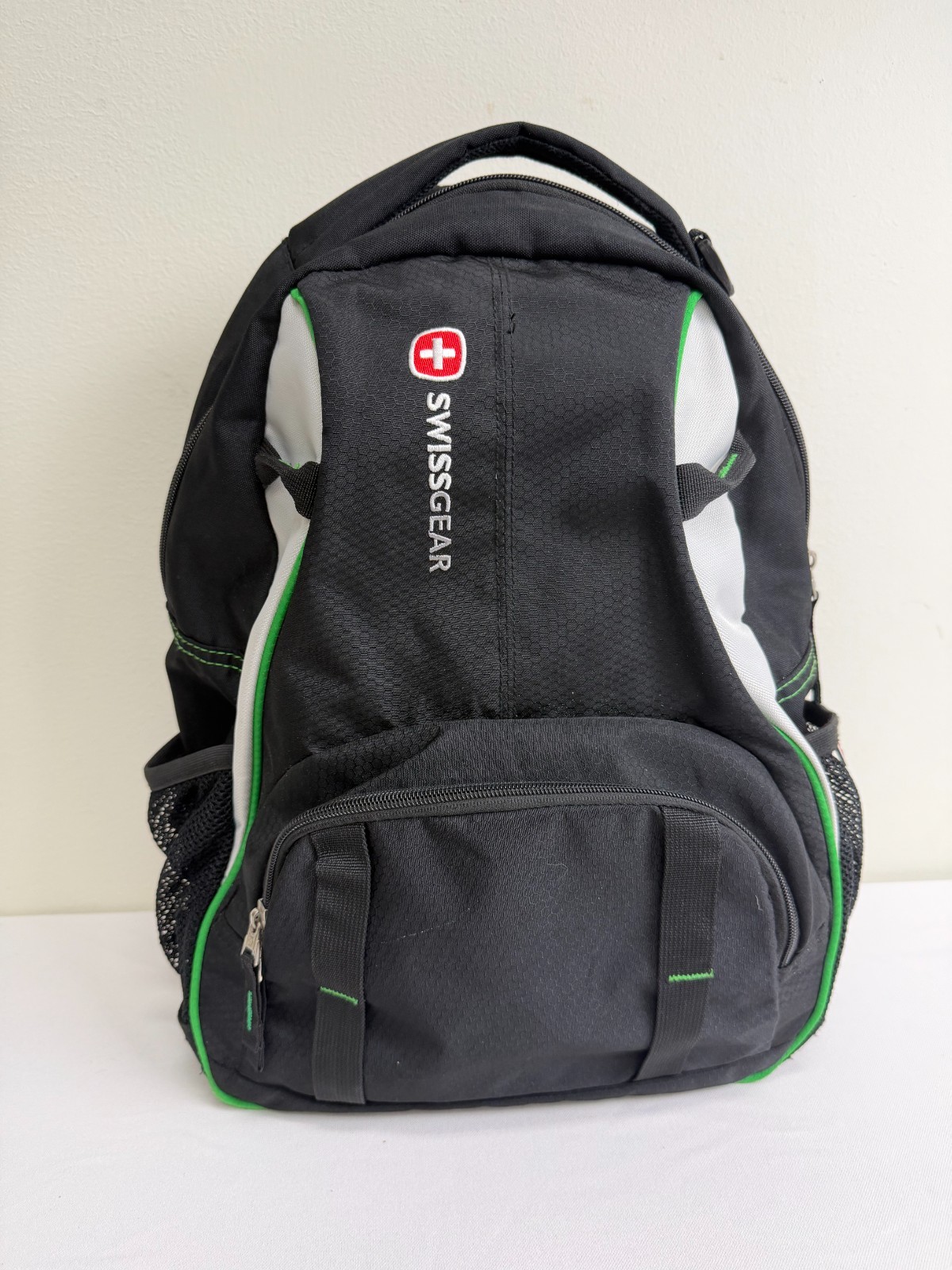 SwissGear - ScanSmart TSA Laptop Backpack - Black w/Accent Colors - Clean