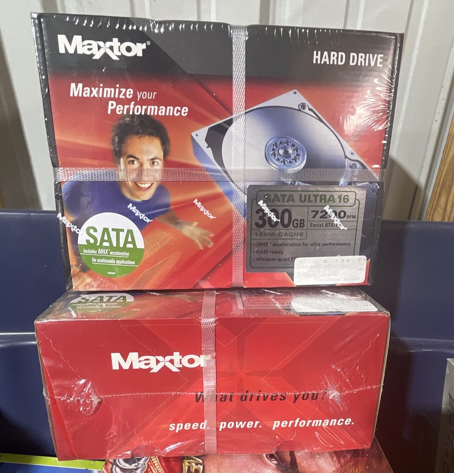 Maxtor MaxLine SATA ULTRA16 300GB 3.5" Internal HDD 7200RPM 16MB Cache SATA I