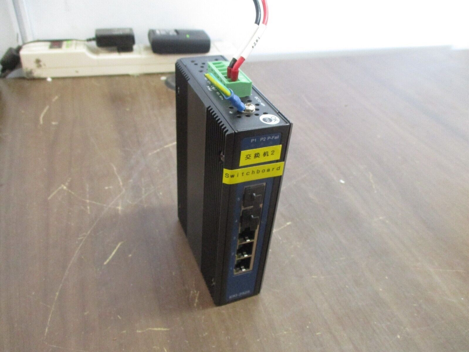Advantech Ethernet Switch EKI-2525 5-Port Unmanaged 12-48VDC 1.5A Used