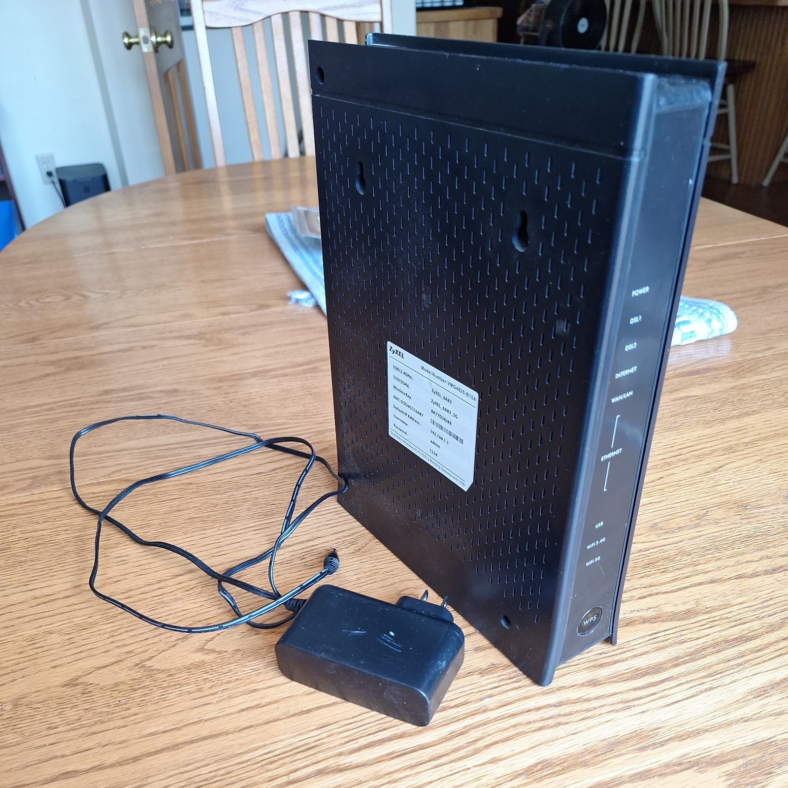 ZyXEL VMG4825-B10A Dualband Wireless DSL Bonding Gateway Router