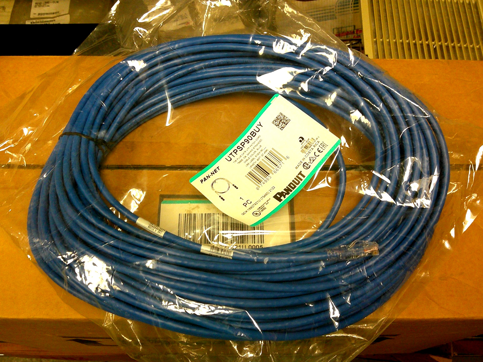 **NEW** PANDUIT PAN-NET UTPSP90BUY S100X150, 90FT PATCH CORD