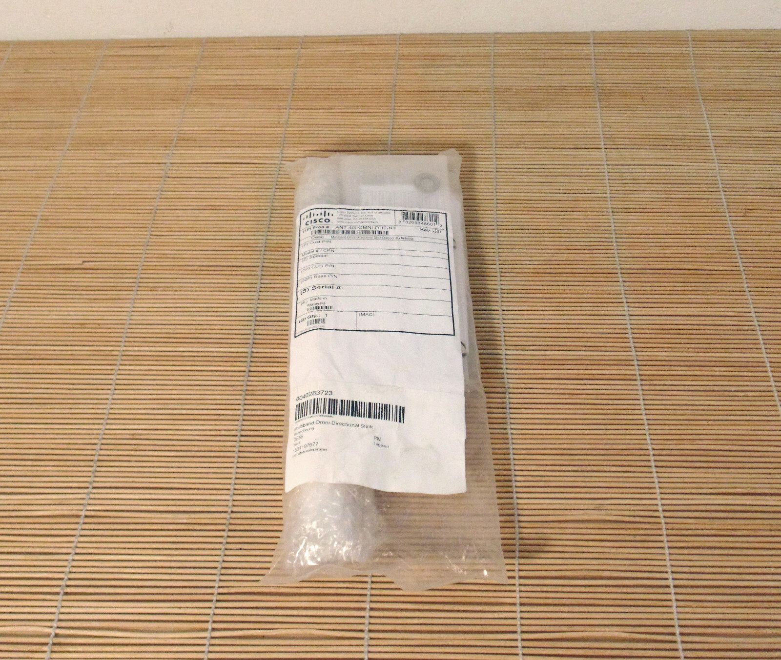 New Cisco Ant-4G-Omni-Out-N Antenna for 2G 3G 4G Cellular New Sealed in Bag