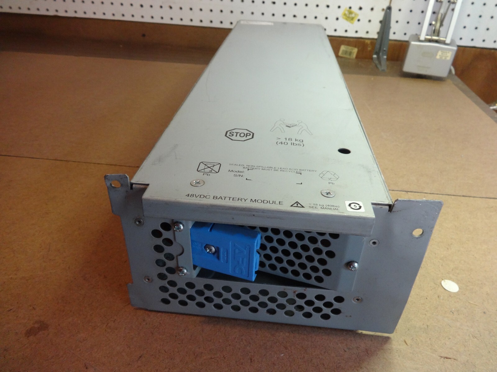 APC 48VDC SLIDE-IN BATTERY MODULE, Mod. APCRBC105 (NO BATTERIES)
