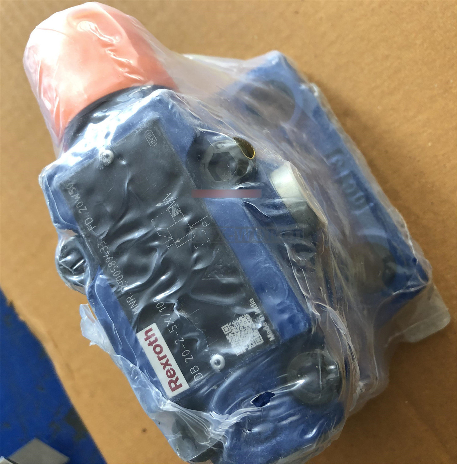 NEW 1PCS Rexroth Relief valve DB20-2-5X/100 R900589433 FedEx or DHL