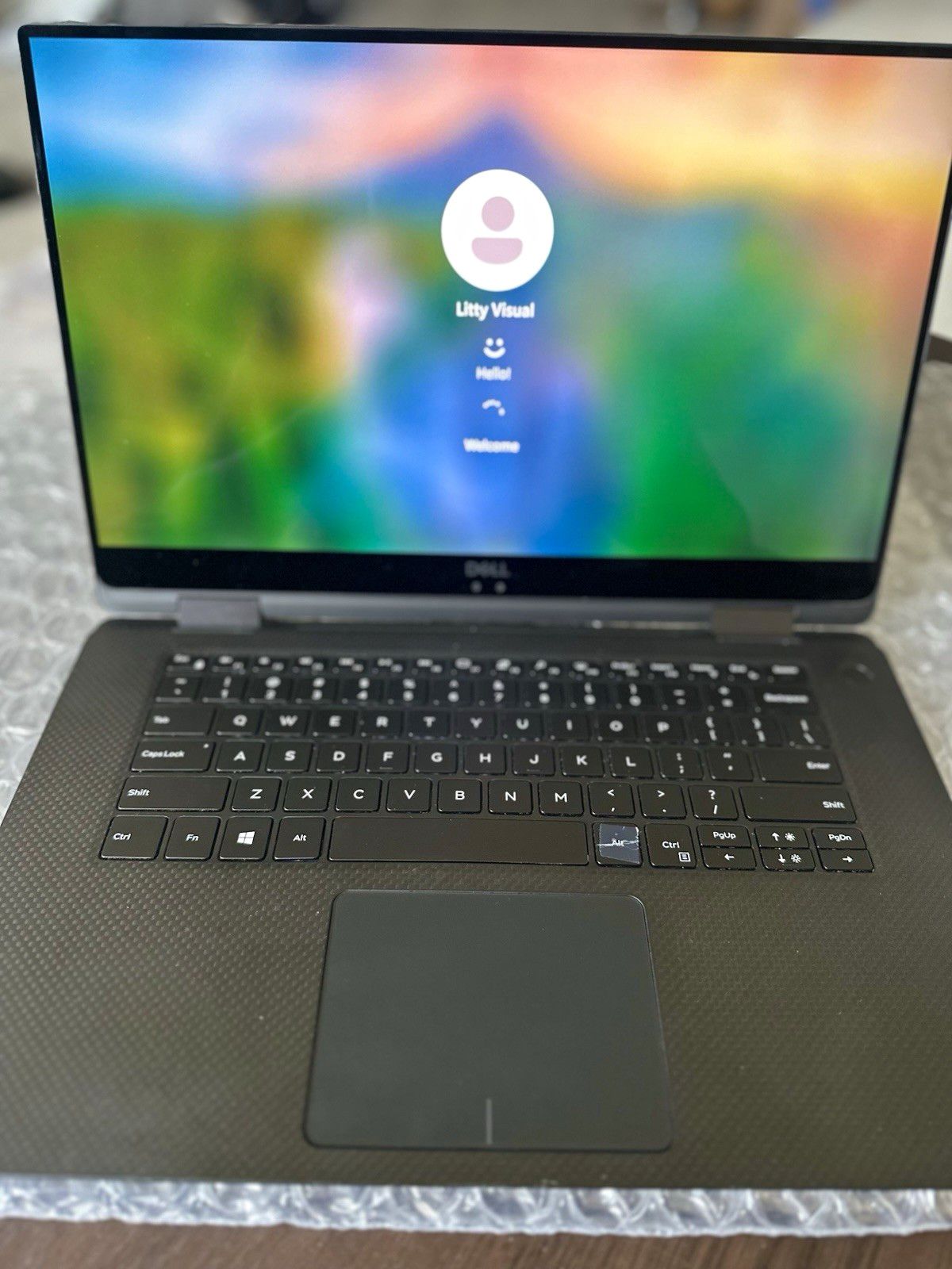 Dell XPS 15 9575 15.6" 4K Touch i7-8705G 16GB 1TB SSD W11 Pro