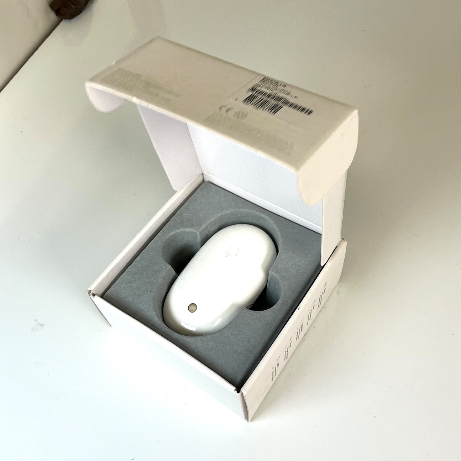 Apple Mighty Mouse Wireless Mouse Model A1197 White w/ Box MA272LL/A