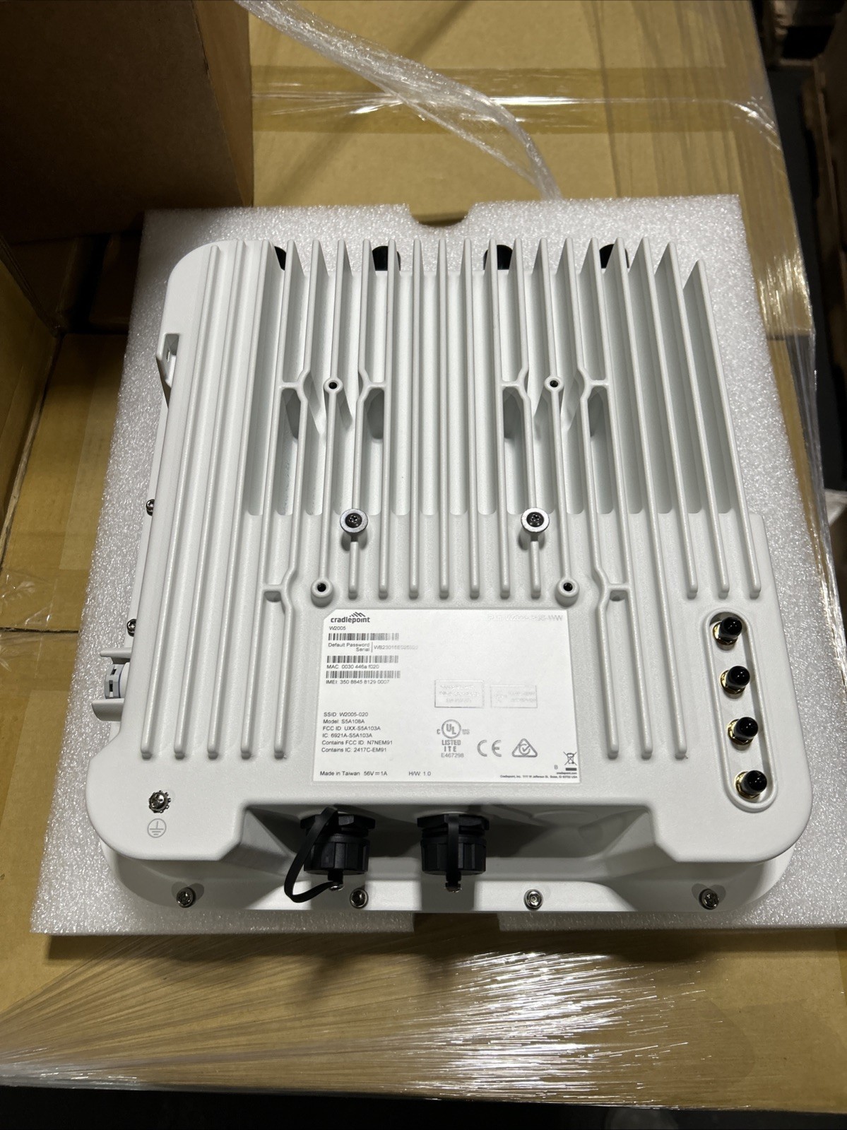 CRADLEPOINT W 5G WIDEBAND ADAPTER W20055GB WIRELESS ROUTER G1N''