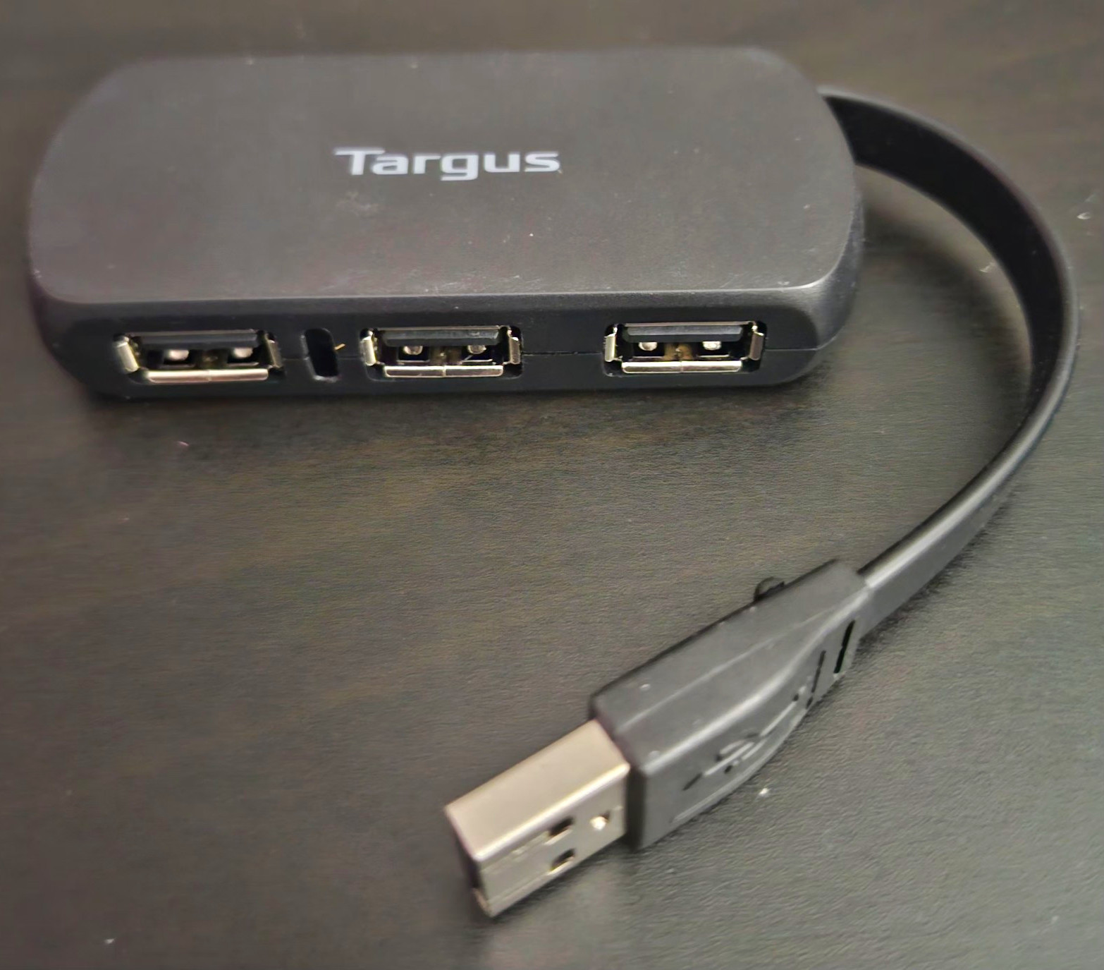 Targus ACH214 USB-A to 3x USB-A Hub 1:3 Portable Black Short Cable
