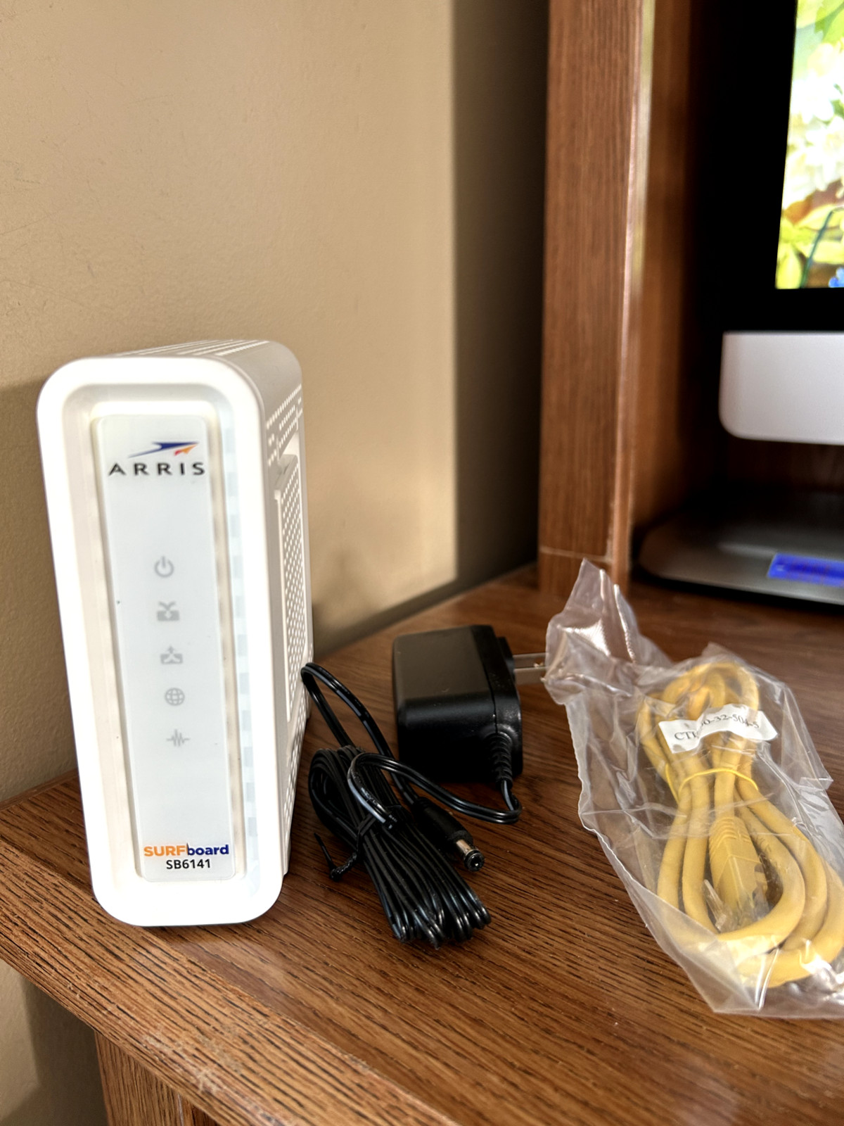 Arris Motorola SURFboard SB6141 DOCSIS 3.0 Cable Modem Factory REFURB IOB