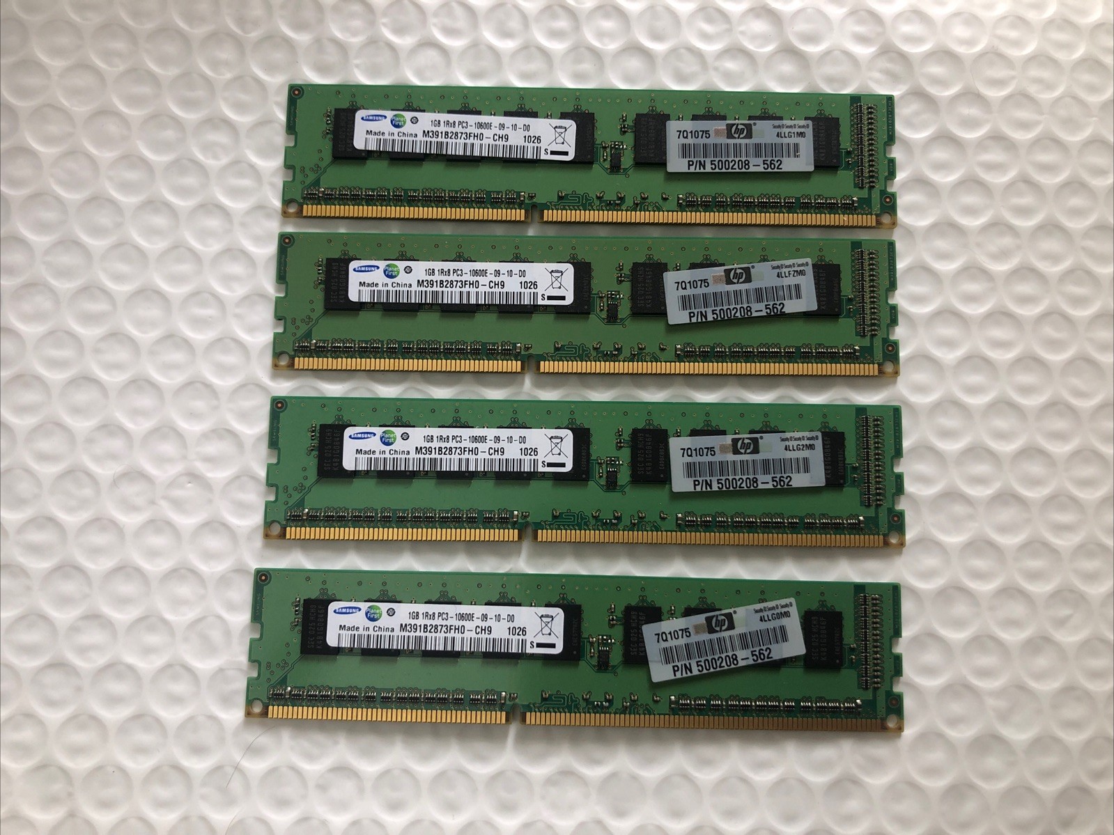 Samsung 4GB ( 4 X1GB ) DDR3 Ram PC3-10600E 1333MHz 240 Pin Memory Ram .