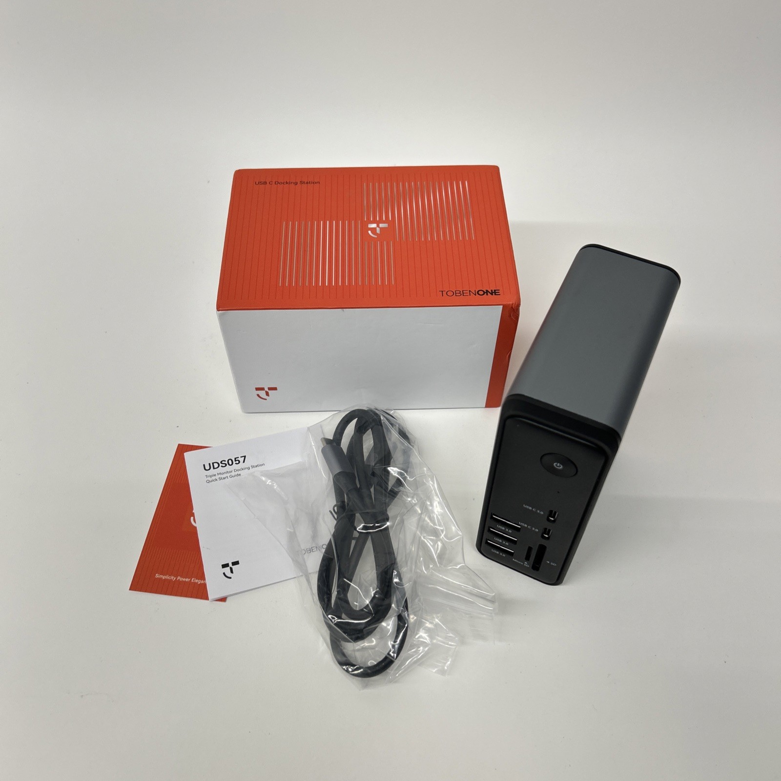 TobenONE Laptop Docking Station 3 Monitors, 18-in-1 USB-C for Windows UDS057