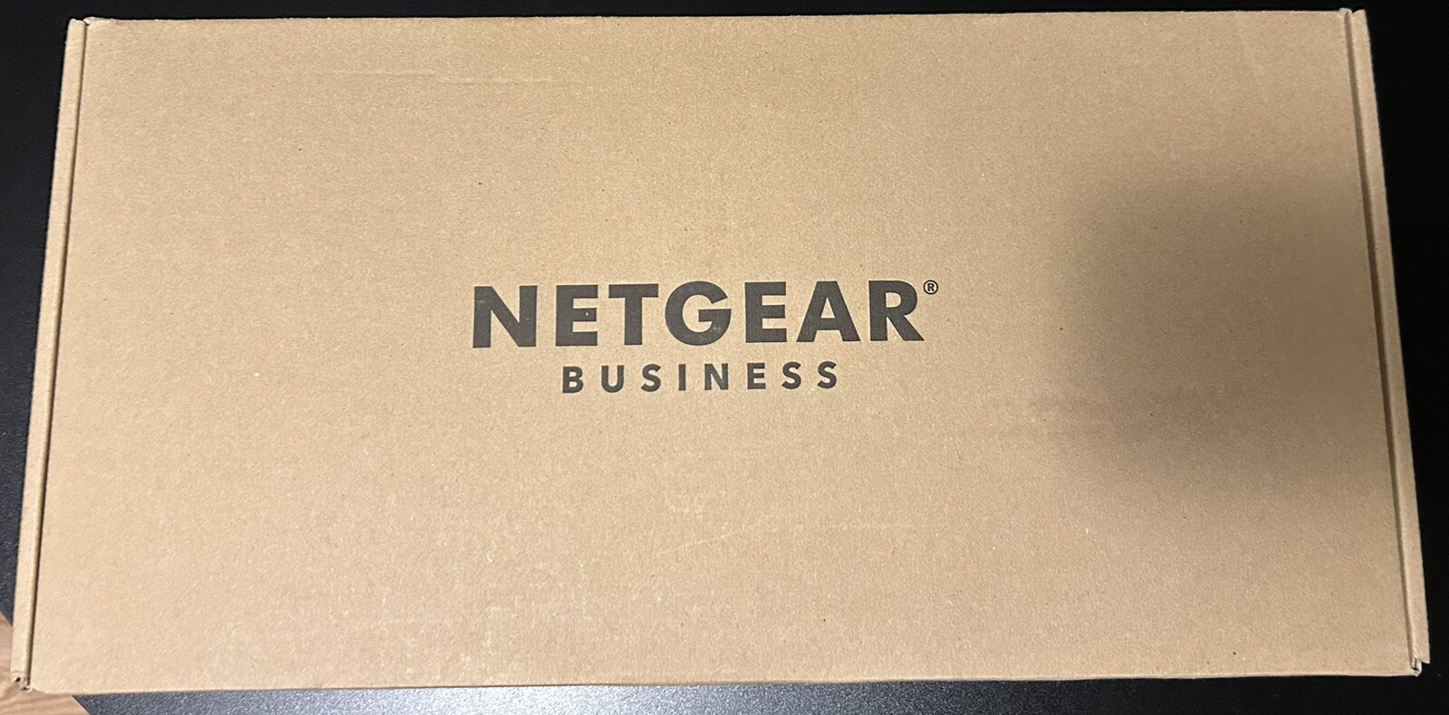 Netgear 8-Port Gig PoE+Smart Managed Switch 2 SFP port(190w) No Rackmount kit