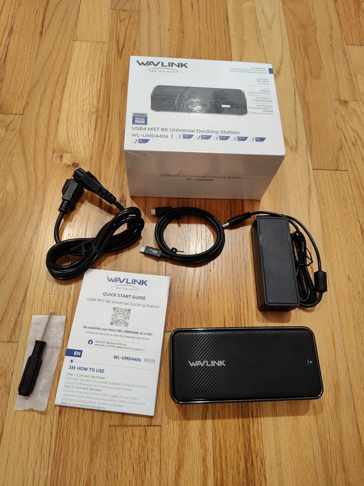 WAVLINK USB 4 Docking Station 20Gbps M.2 NVMe SSD Enclosure 5in1 Dock Triple 4K