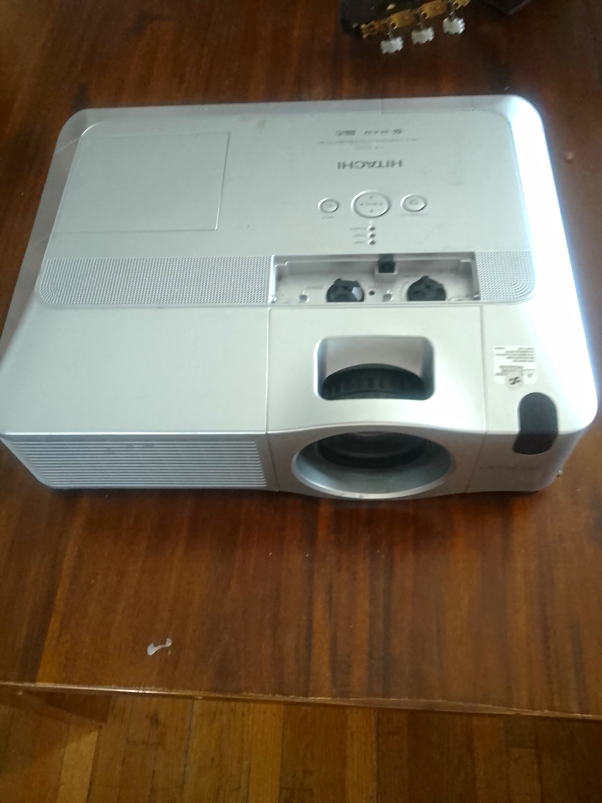 Sony VPL-EX1 LCD Projector XGA 1024x768 2000 ANSI 4:3 Portable White