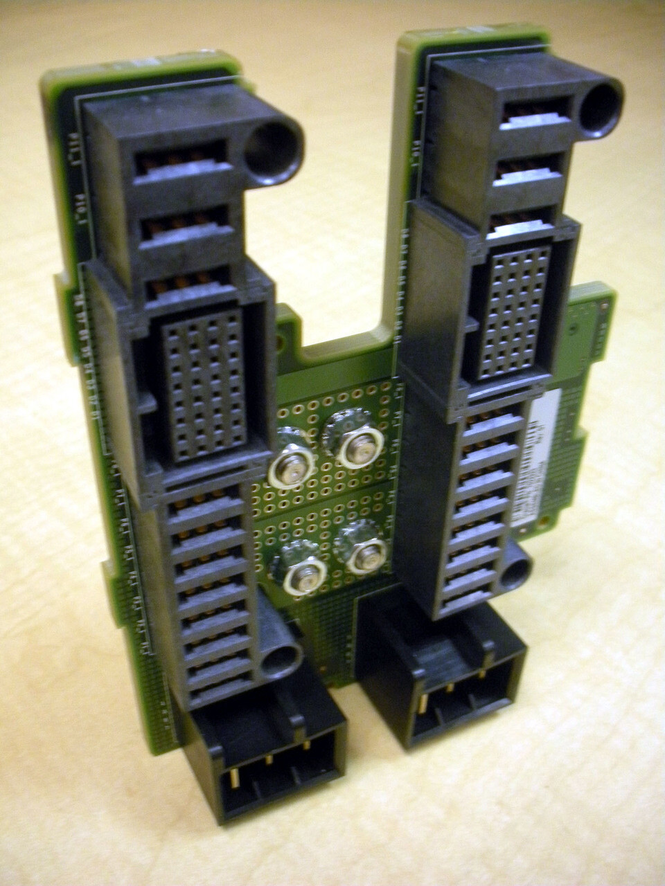 Sun 7022322 Power Distribution Board for X4470 M2 X2-4 X4-4 X5-4 T3-2 T4-2 T5-2