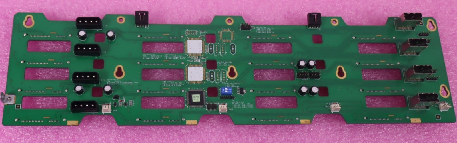 Chenbro 80H103316-001 REV B0 3Gbps 16-Port 3U SAS HDD Backplane Board RM31616