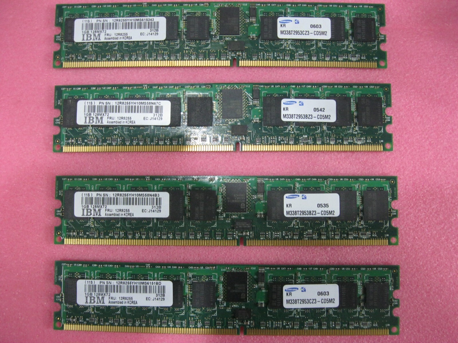 Lot 4 of IBM 12R8255 - 1GB DIMM M338T2953CZ3-CD5M2 ( Total 4GB ) - L2701