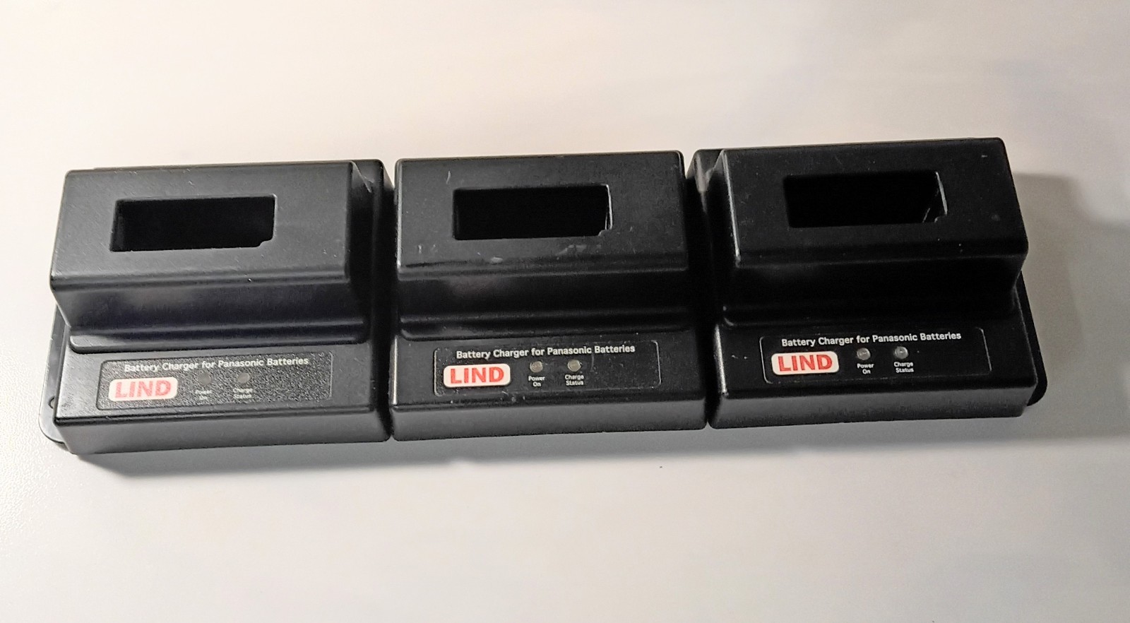 LIND 3-Bay Battery Charger PACH318-1860 For Panasonic Batteries CF-VZSU30/48