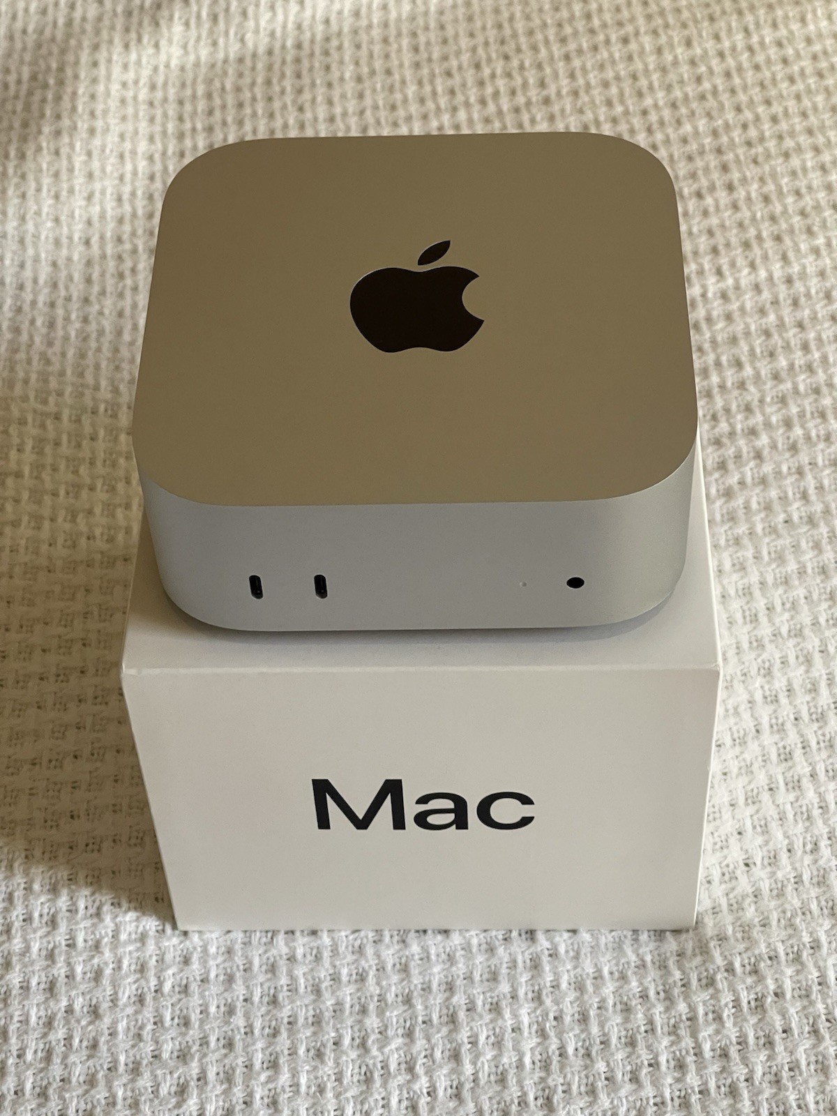 Apple Mac mini M4 24GB Unified Memory 512GB SSD A3238 Silver w/ Box