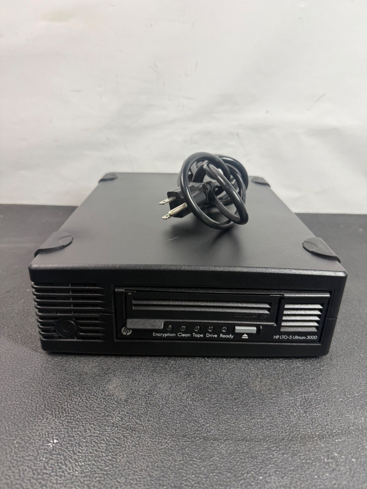 HPE LTO-5 Ultrium 3000 External SAS Tape Drive 693417-001