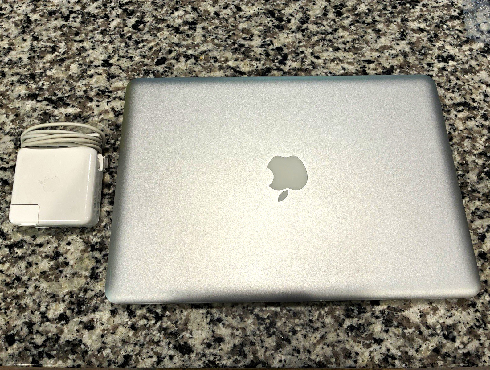 Apple MacBook Pro 13" Mid 2010 Laptop - READ DESCRIPTION